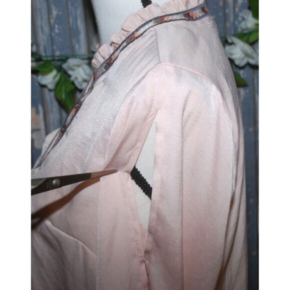 Democracy Pink Blouse Top Size S Embroidered Peek a Boo Long Sleeve Ruffle Colla - Picture 6 of 9